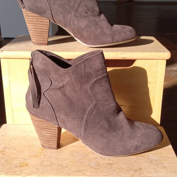 Expresso brown vegan suede booties - Picture 6 of 7